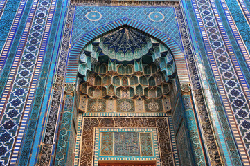 Samarkand: shah-i-zinda complex exterior