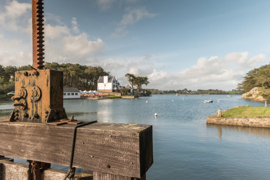 Vue sur l'anse de Pen-en-Toul &agrave; Larmor-Baden, Golfe du Morbihan