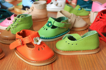 Puppet's leather shoes