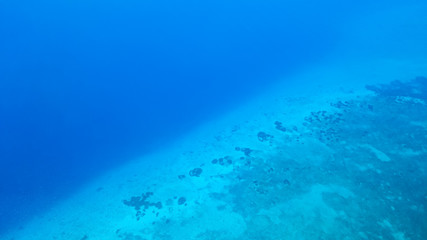 Fototapeta na wymiar Turquoise sea water background