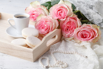 wedding rings on a wedding bouquet