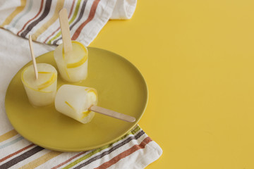 Homemade Lemon Popsicles