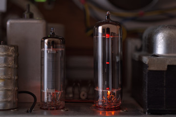 Old vacuum tube radio inside