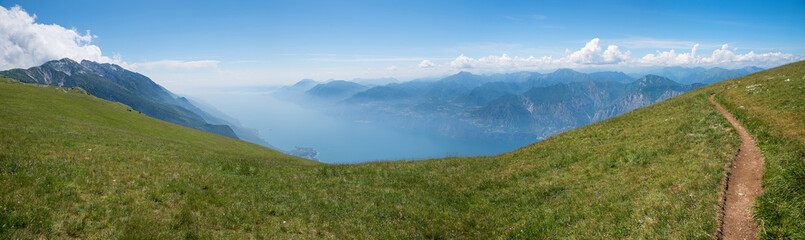 Höhenweg am Monte Baldo mit toller Aussicht zum Gardasee