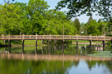 Fototapeta na wymiar Spring Lake Bridge