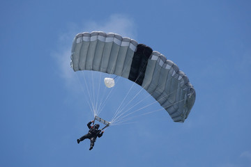 parachutiste des forces spéciales