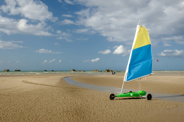 Fototapeta na wymiar Land sailing on the beach of Asnelles