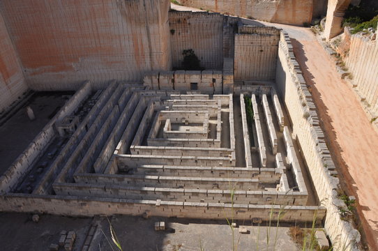 Lithica - Steinbruch auf spanischer Insel Menorca