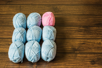 Colored coils of thread for knitting warm clothes