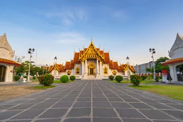 Fototapete Rund Wat Benchamabophit the marble temple in Bangkok, Thailand © Naypong Studio