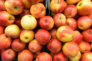 Fototapeta na wymiar Full Frame Shot Of Red Apples