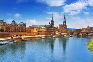 Fototapeta premium Dresden skyline and Elbe river in Saxony Germany