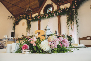 Obraz na płótnie Canvas Wedding table for guests before ceremony