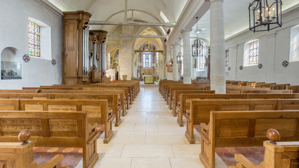 Fototapeta na wymiar Eglise Saint-Pierre PLAISIR