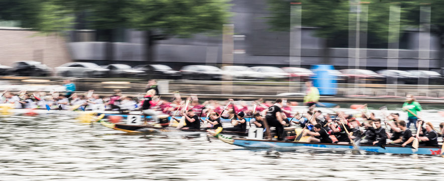 Intentionally blurred dynamic image of a dragon boat race, motion blur