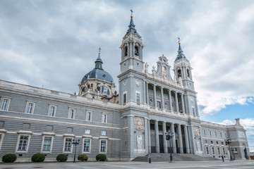 Fototapeta na wymiar View of Almudena Cathedral in Madrid