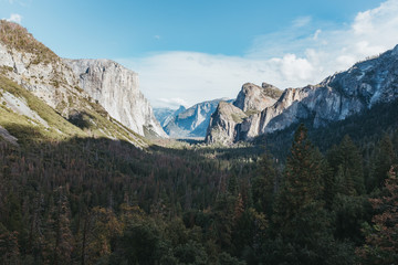 Fototapeta na wymiar Tunnel View, Yosemite National Park