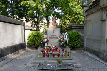Grób Marii Konopnickiej na  Cmentarzu Łyczakowskim we Lwowie