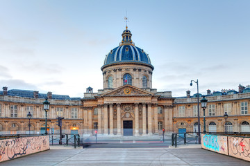 Fototapeta na wymiar France institute - academy of literature in Paris