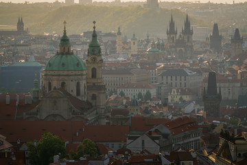 Obraz premium Die Türme von Prag im Morgendunst - The towers of Praque in the morning mist.