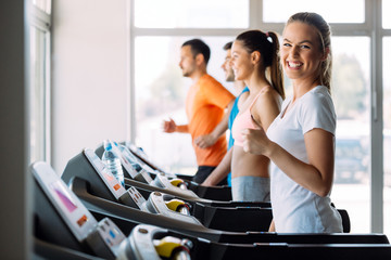 Picture of people running on treadmill in gym