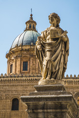 Obraz premium Famous cathedral church of Santa Rosalia and statues of Sant'Oliva in Palermo, Sicily island in Italy.