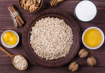 Raw oatmeal with ingredients