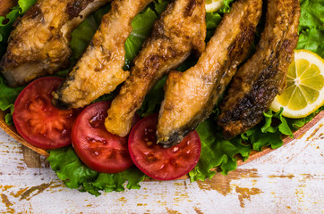 Fried carp slices