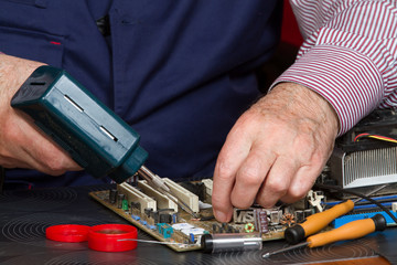 electrician fixing eletrical devices