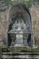 Naklejka premium Hindu tomb in a cave
