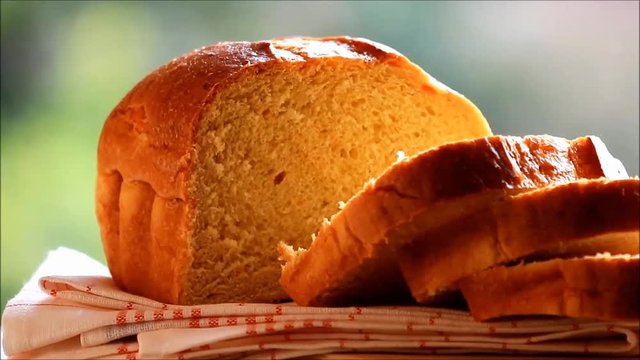 bread with pumpkin rotates
