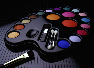 Schminken Farbpalette make-up Lidschatten Farben
