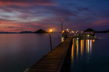 Fototapeta na wymiar Colorful sunset on the sea in Koh Mak island, Trat province, Thailand.