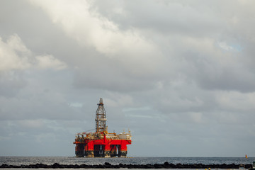 Fototapeta premium offshore oil and gas platform