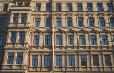 Fototapeta na wymiar Building facade in Sankt-Petersburg, Russia.