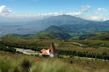 Église au-dessus de Quito