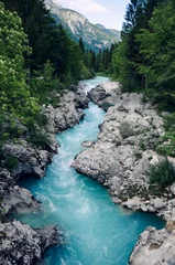 Papier Peint photo Rivière Belle rivière bleue apline Soca, destination de plein air populaire, vallée de la Soca, Slovénie, Europe