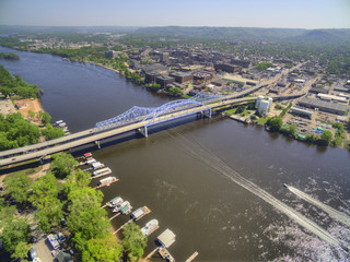 Obraz premium La Crosse is a Community in Wisconsin on the Mississippi River