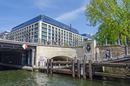 View from the river Spree at the Liebknecht bridge and the Radisson hotel