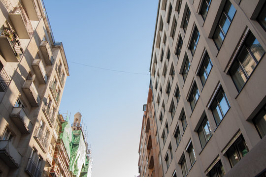 Baustelle - Fassadenarbeiten an einem alten Geb&auml;ude in der Innenstadt vno Budapest, Ungarn