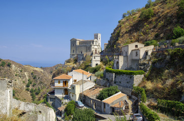 Fototapeta na wymiar The view of old buildings in mountain village Savoca in Sicily, Italy