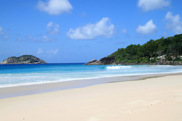 Fototapeta na wymiar Seychelles Sandy Beach