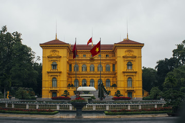 Dom Gubernatora w Hanoi - obrazy, fototapety, plakaty