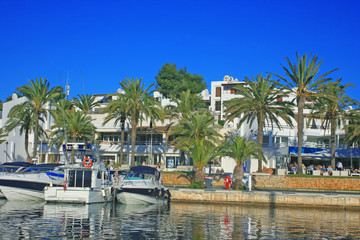 Mallorca Hafen und Promenade Cala D'Or