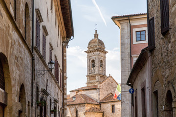 Fototapeta na wymiar urban scene with historical buildings in Tuscany, Italy