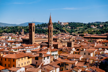 Fototapeta na wymiar beautiful cityscape with historic buildings and rooftops in florence, italy
