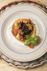 Tortellone con pomodoro e basilico