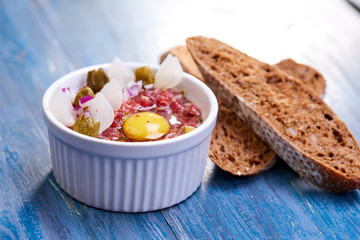 beef tartare with egg