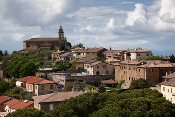 Fototapeta na wymiar view on traditional medieval town of Montalcino, Tuscany, Italy