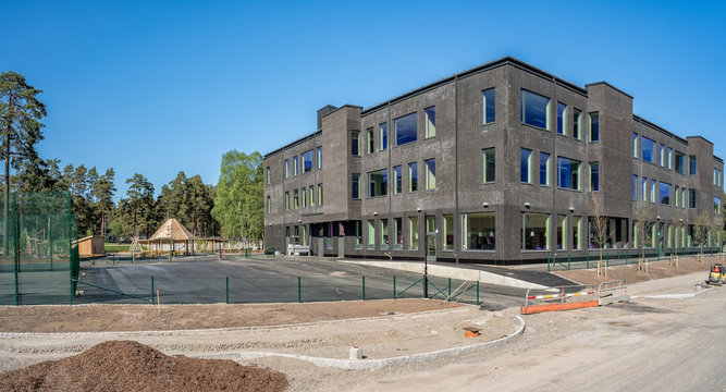 A new school building and school yard in Stockholm, Haninge, almost completely ready